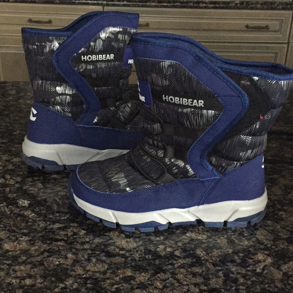 HOBIBEAR YOUTH SNOW BOOTS SIZE 37